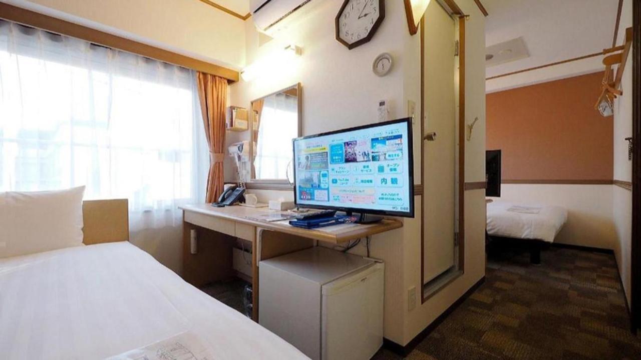 Toyoko Inn Sendai Nishi-Guchi Hirose-Dori Экстерьер фото